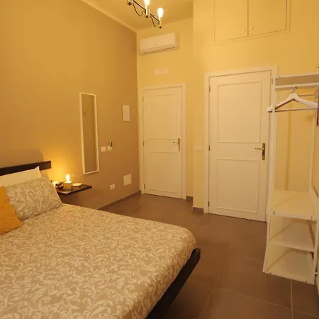 לינה וארוחת בוקר Scarlatti 60 3*